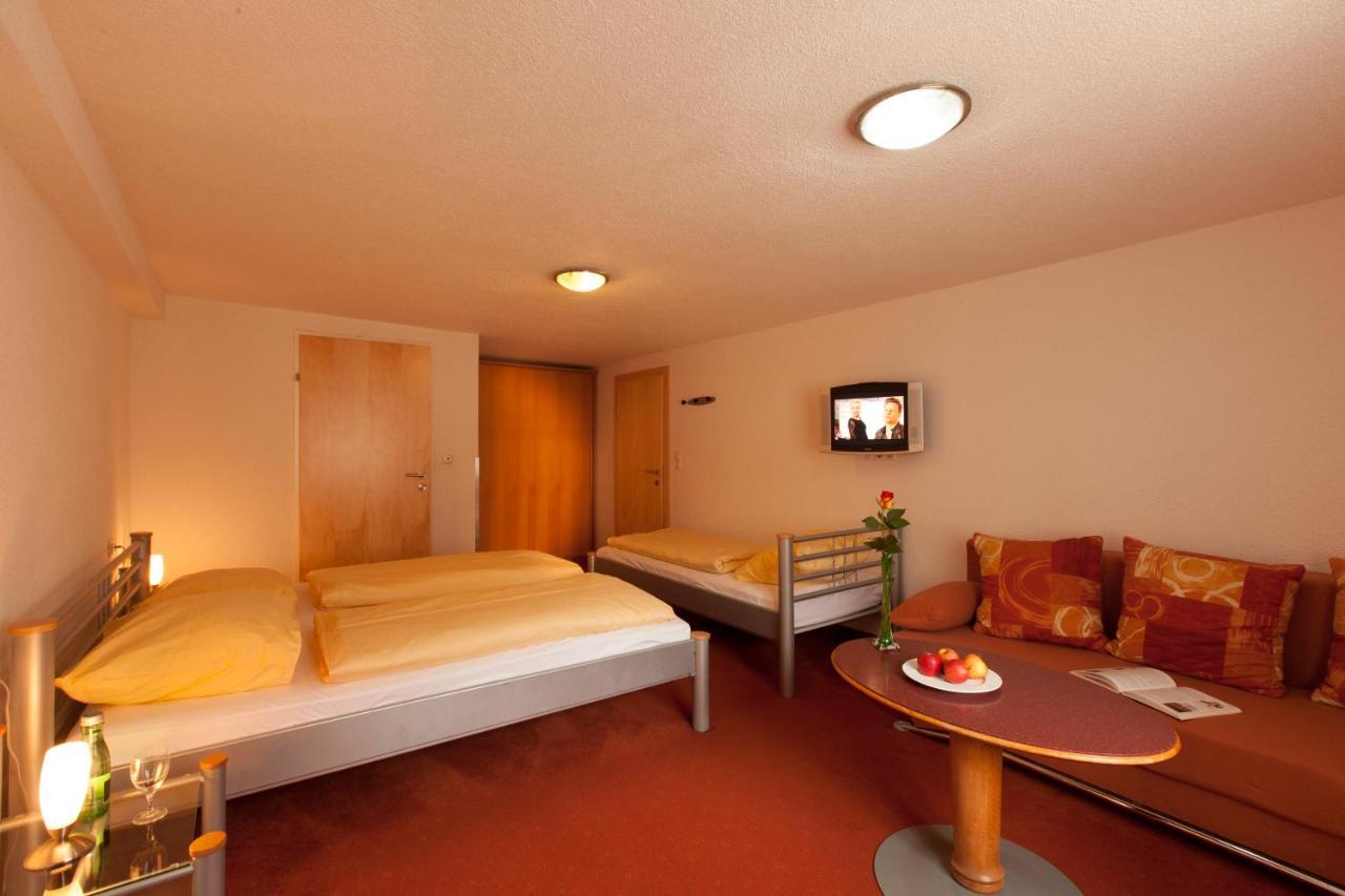 Holzgauerhof Bed & Breakfast エクステリア 写真